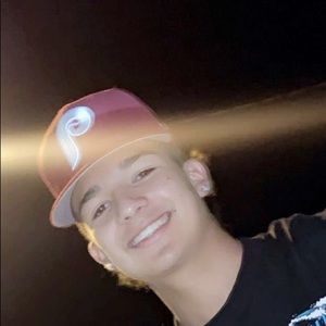 Meet your Posher, Diego